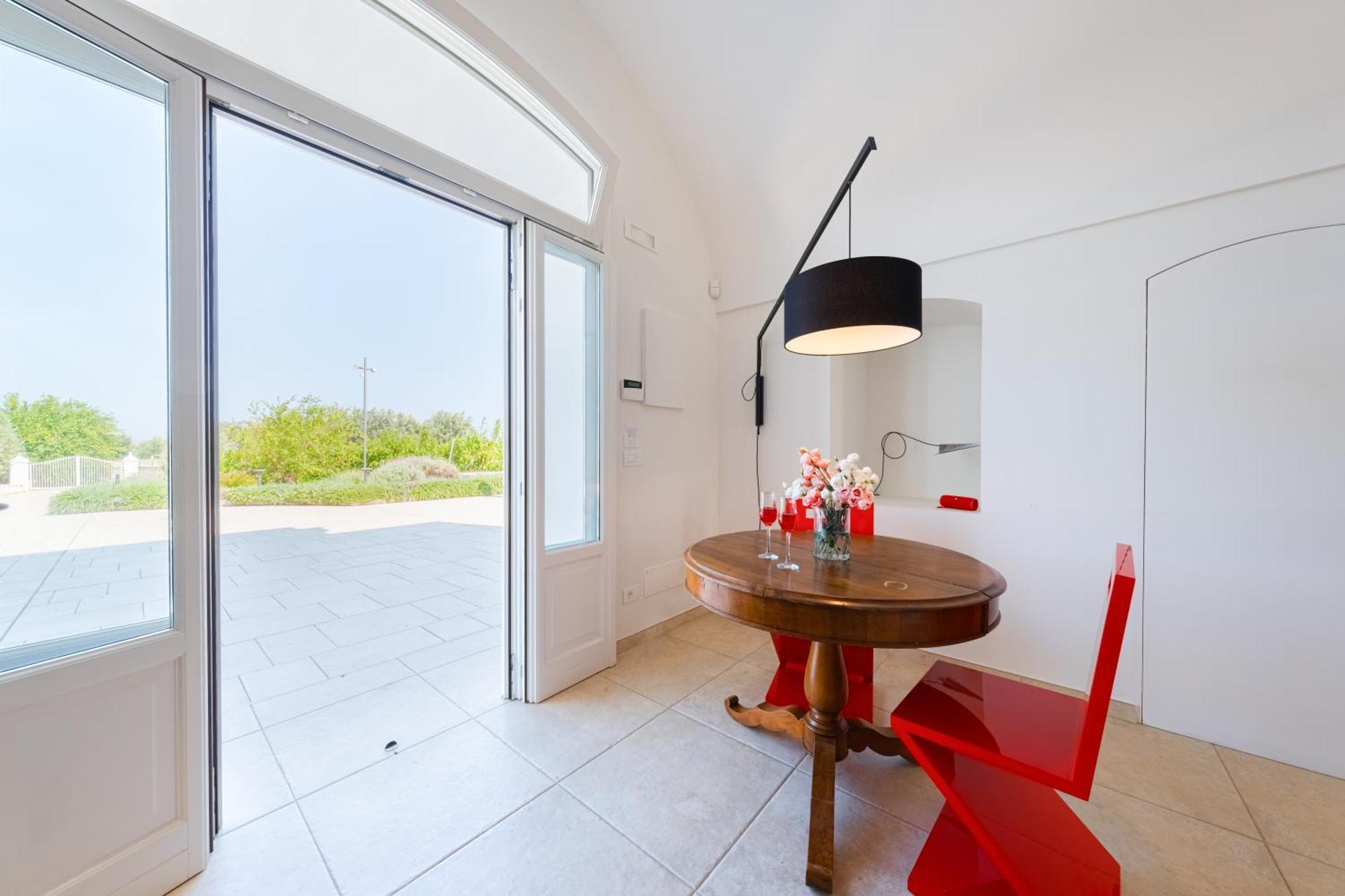 Pati Design Apartments - With Private Patio Or Terrace And Swimming Pool Monopoli Bagian luar foto